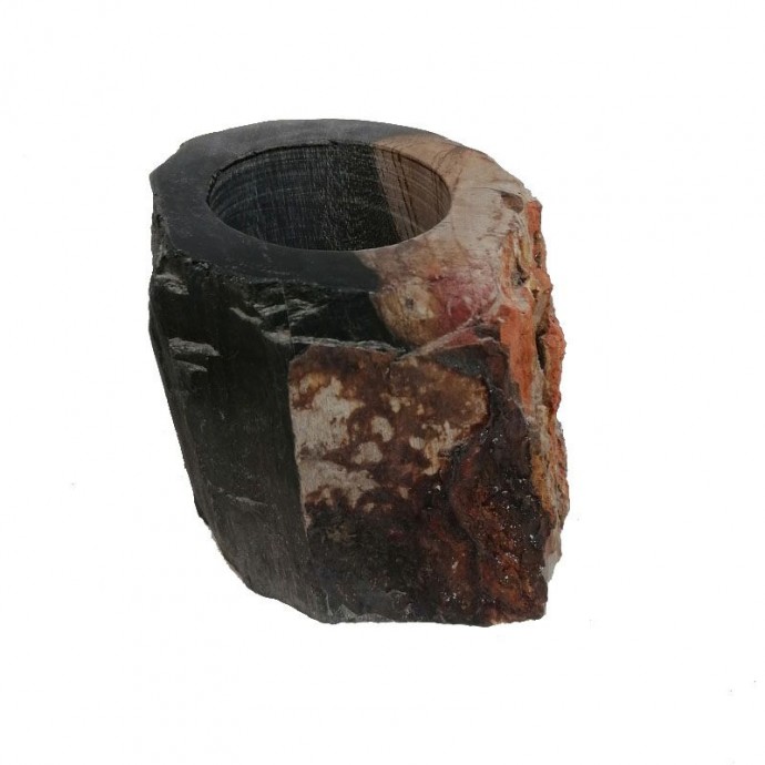 Gobelet en bois fossilisé noir